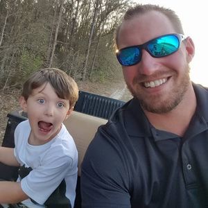 Meet your Posher, Derrick